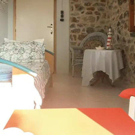 Four Bedroom Holiday In Kokkala Mani Kotronas