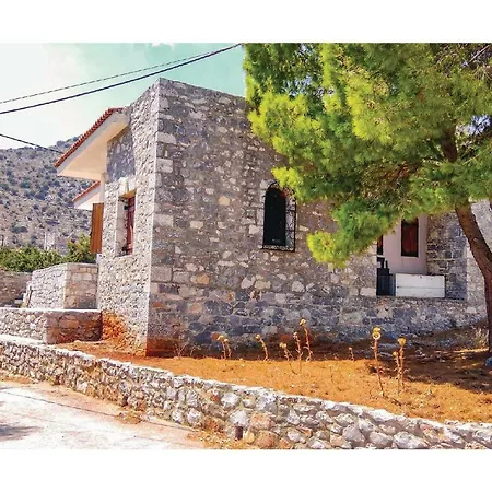 Four Bedroom Holiday In Kokkala Mani Kotronas